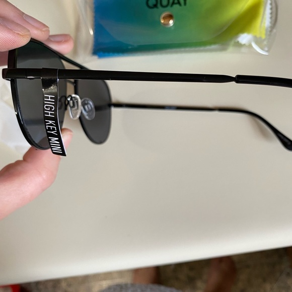 Quay High Key Mini - Picture 3 of 5